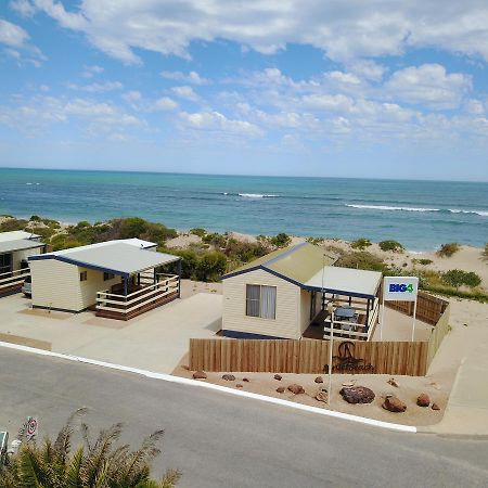 Sunset Beach Holiday Park Geraldton Esterno foto