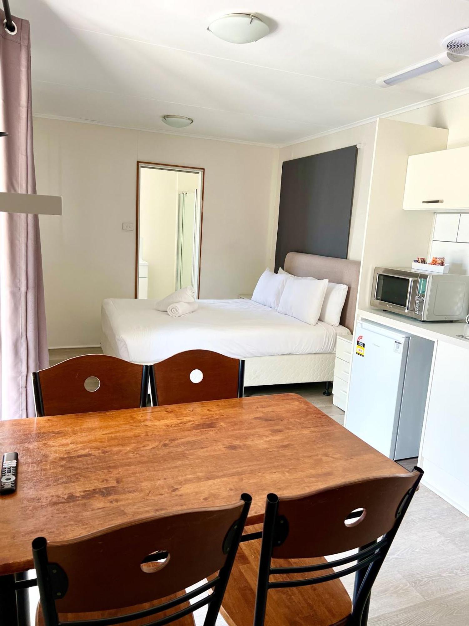 Sunset Beach Holiday Park Geraldton Esterno foto