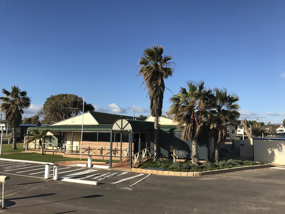 Sunset Beach Holiday Park Geraldton Esterno foto