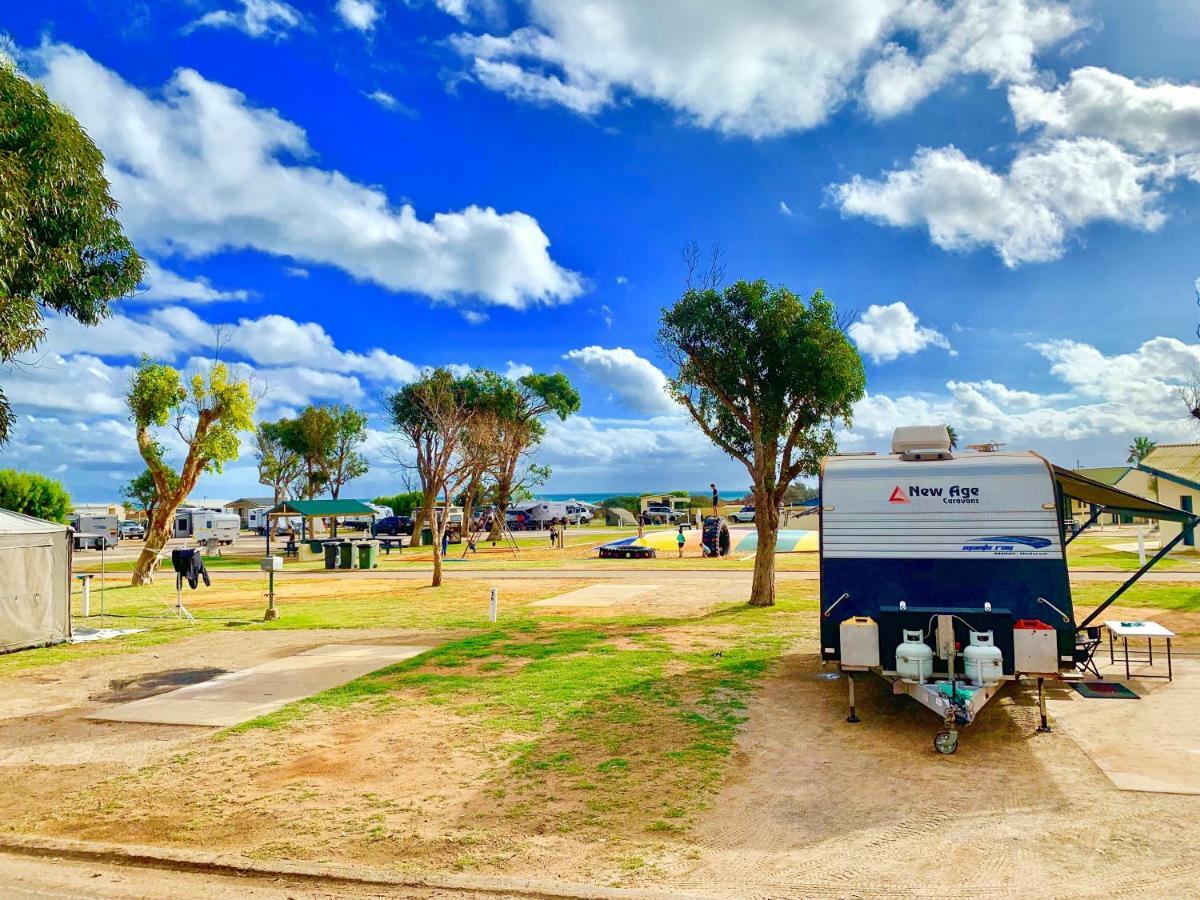 Sunset Beach Holiday Park Geraldton Esterno foto